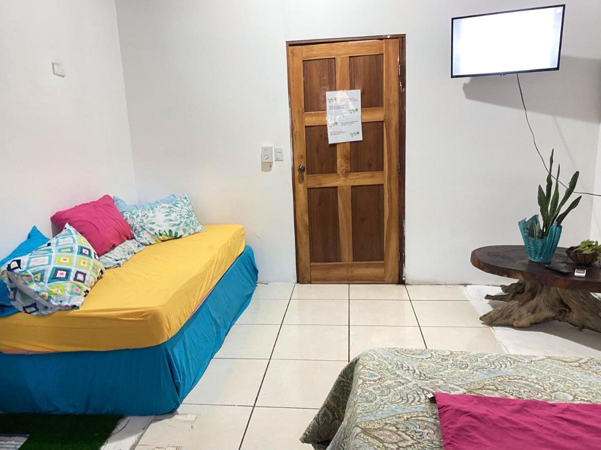 Passiflora'S Apartment Quepos Exterior photo