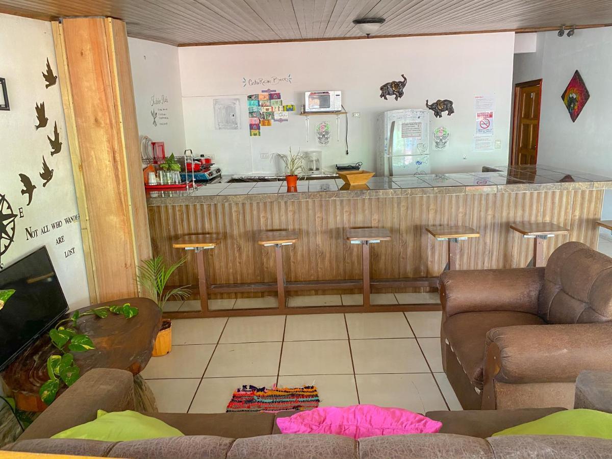 Passiflora'S Apartment Quepos Exterior photo