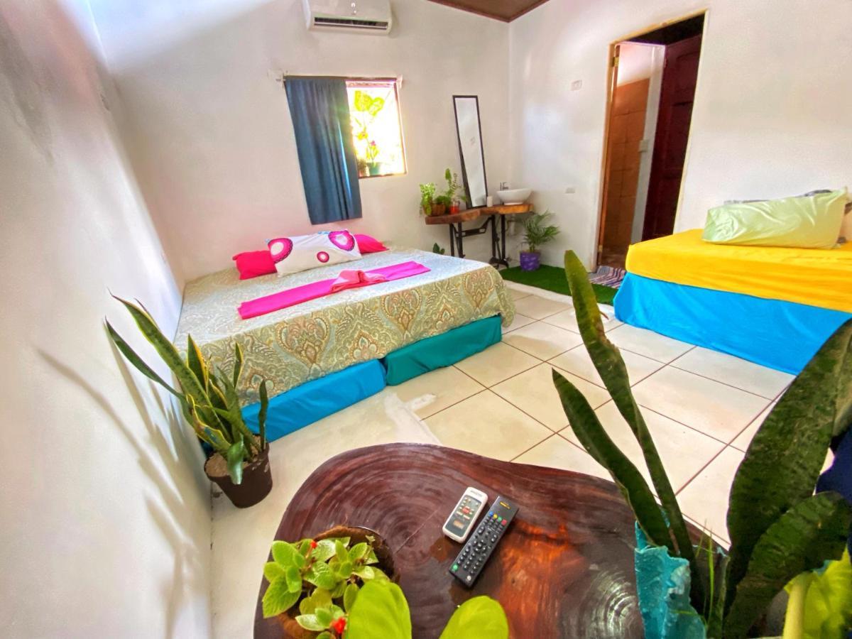 Passiflora'S Apartment Quepos Exterior photo
